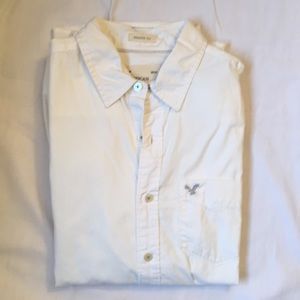 American Eagle men’s shirt